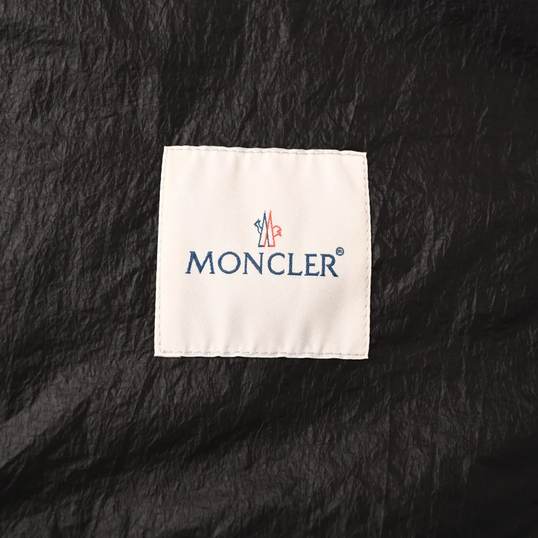 Moncler MC ， ， 。 ， 。 ， 。 Size：1 2 3 4